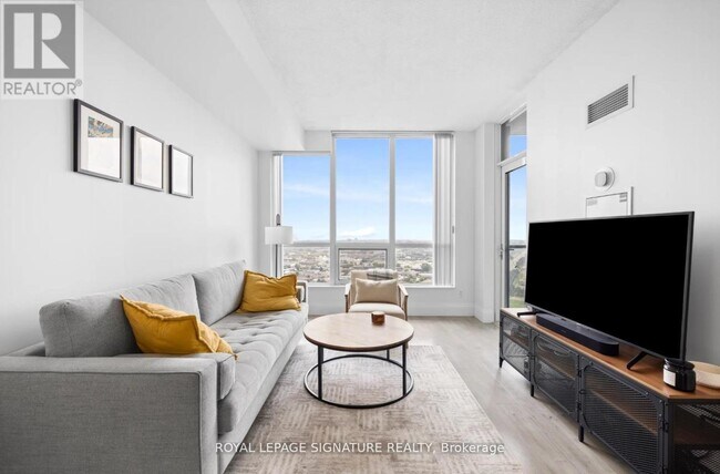 Building Photo - 15 Viking Ln