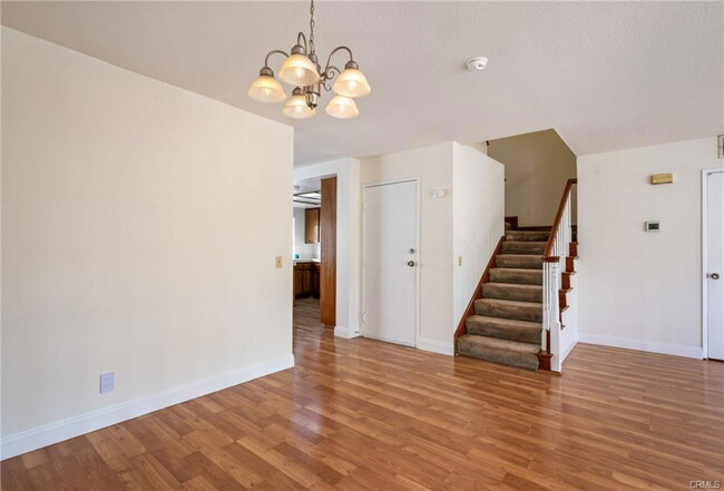 Foto del edificio - 2300 Maple Ave