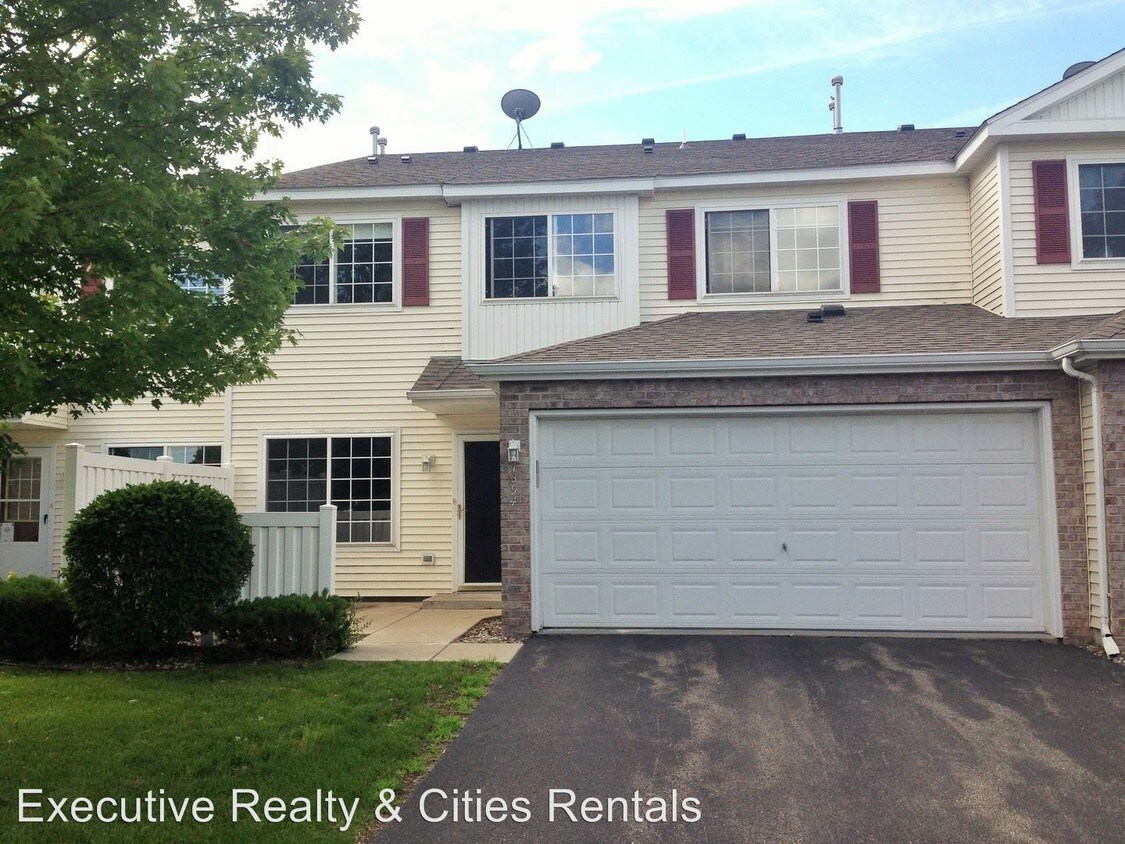 2 br, 1.5 bath House 1394 Elmwood Ave House for Rent in Shakopee