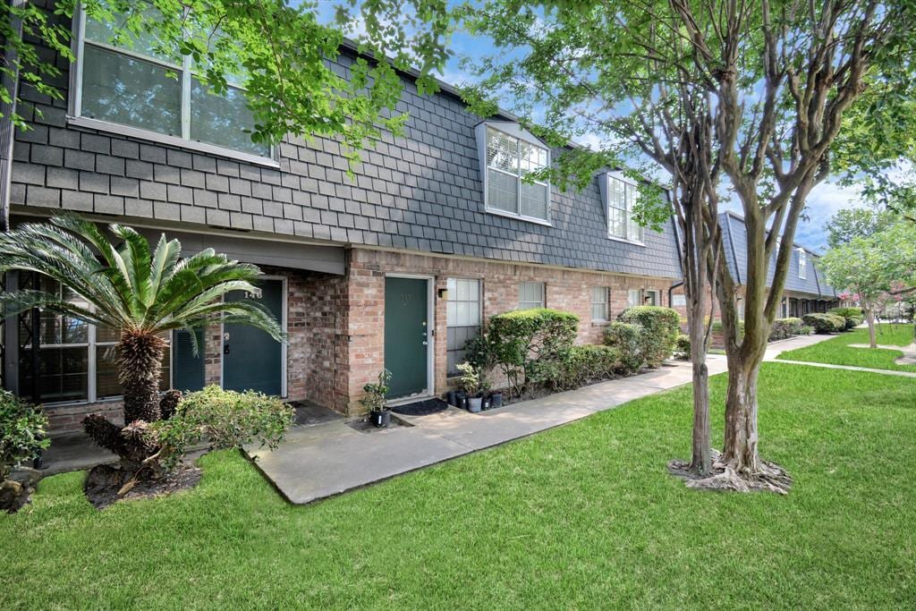 8927 Gaylord Dr Unit 146, Houston, TX 77024 Condo for Rent in Houston