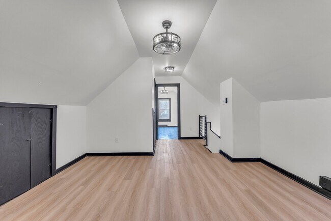 Building Photo - 246 E 156th St