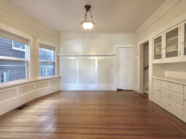 Building Photo - 1714 Santa Clara Ave