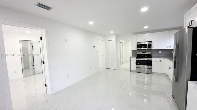 Foto del edificio - 1304 NW 43rd St