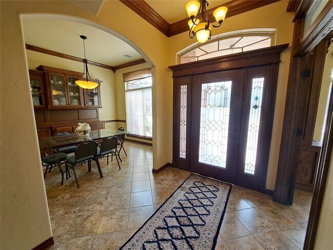 Building Photo - 4800 Henney Rd