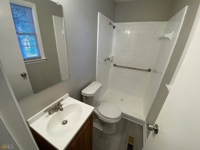 Building Photo - 412 Todd Cir