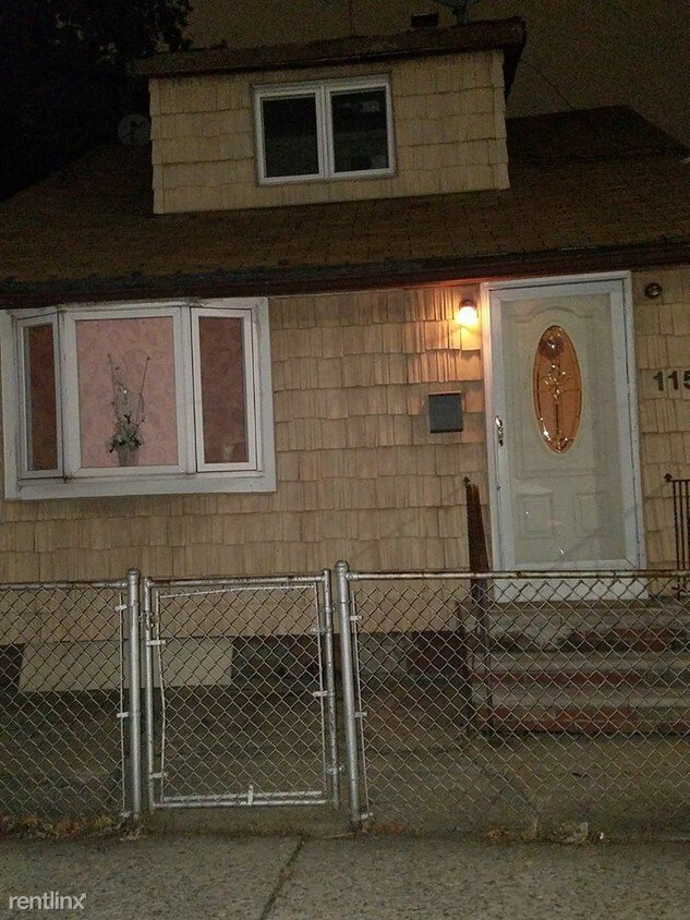 Primary Photo - 8401 Flatlands Ave