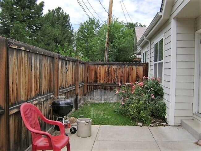 Building Photo - 508 Maple St