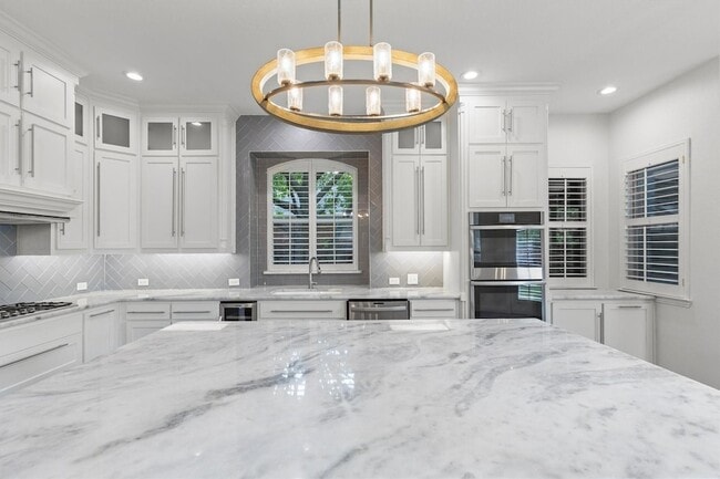 Foto del edificio - 821 High Willow Dr