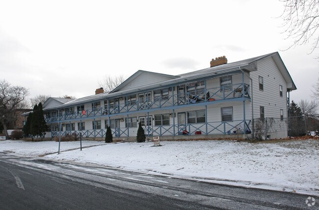 Foto del edificio - Hillcrest Apartments
