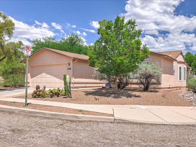 Foto del edificio - 3 Bedroom 2 Bathroom