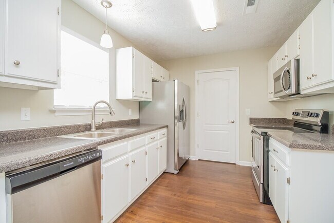 Building Photo - 439 Tulane Ct