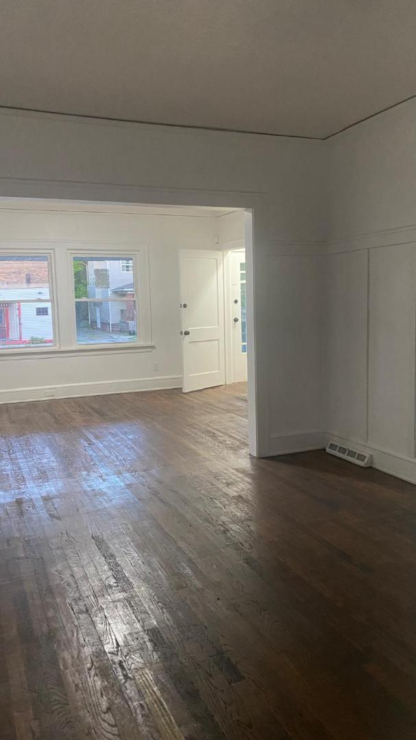 Foto del edificio - 4236 E 131st St