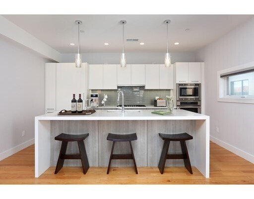 Building Photo - 45 A St