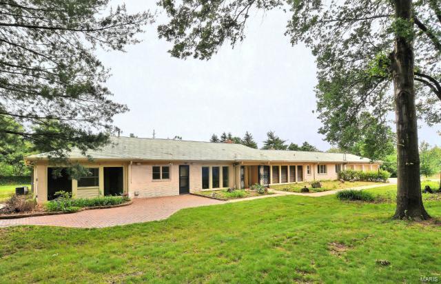 Primary Photo - 319 S New Ballas Rd