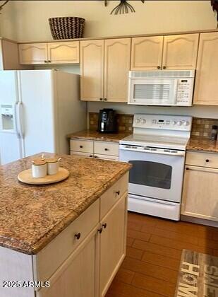 Foto del edificio - 2059 E Huron Ct