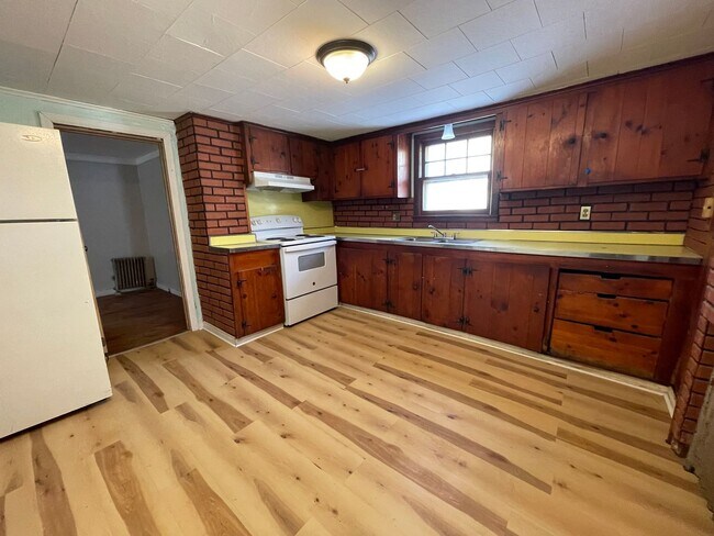 Foto del edificio - 147 Dewey Ave