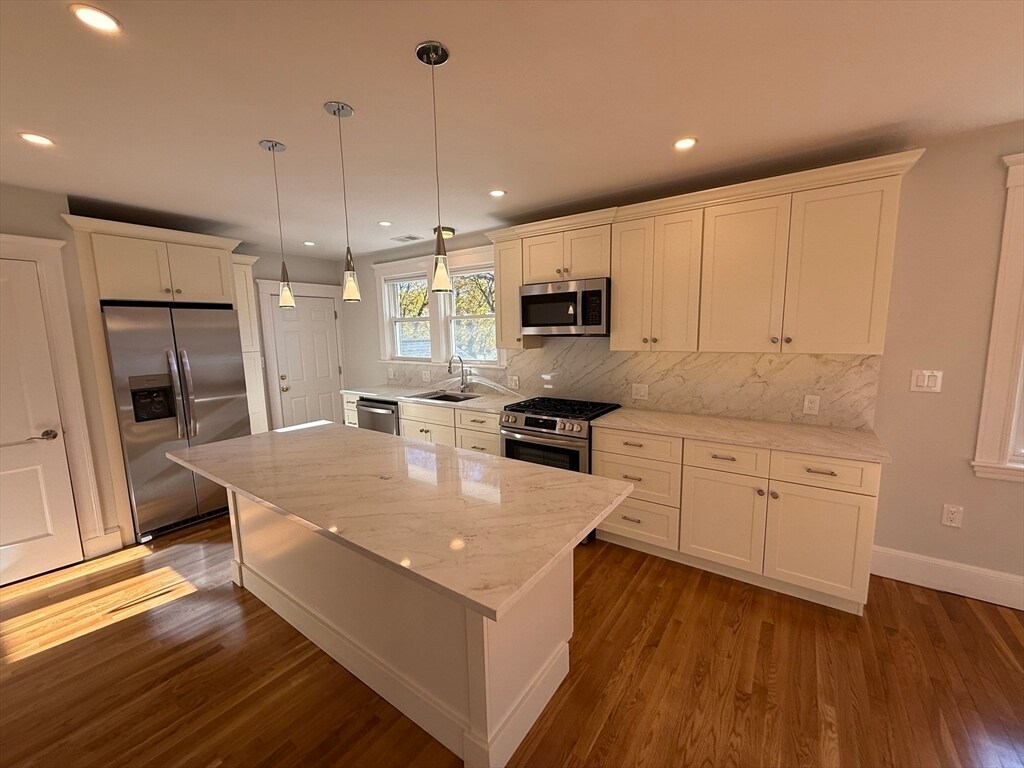 Foto principal - 79 Hovey St