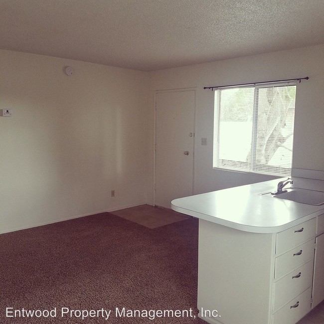 Building Photo - 1351 Arcadian Ave