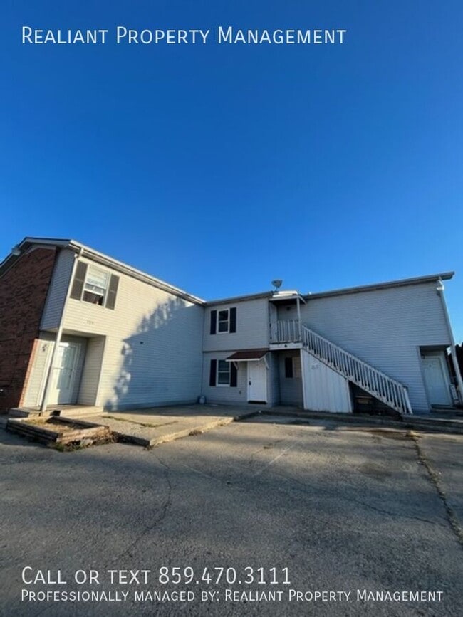 Building Photo - 120 Wichita Dr