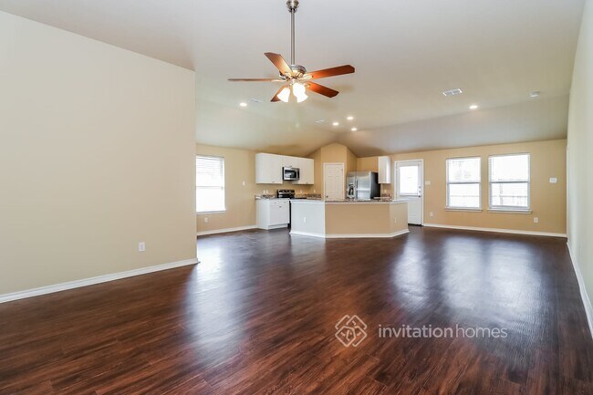 Foto del edificio - 4589 Wheatland Dr