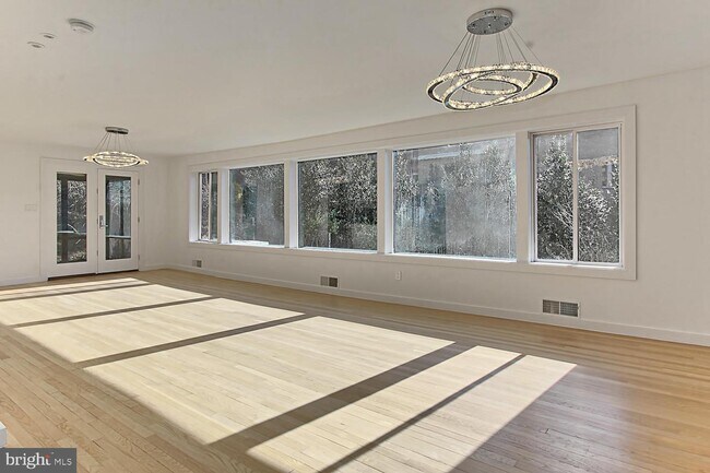 Foto del edificio - 4770 Dexter St NW