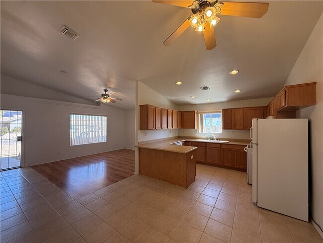 Building Photo - 3364 E Ames Ave