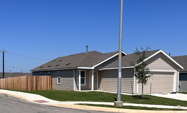 Building Photo - 12015 Overton Wy
