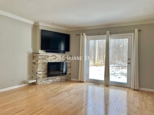 Foto del edificio - 256 Duane St