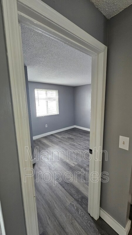 Foto del edificio - 671 Corning Rd