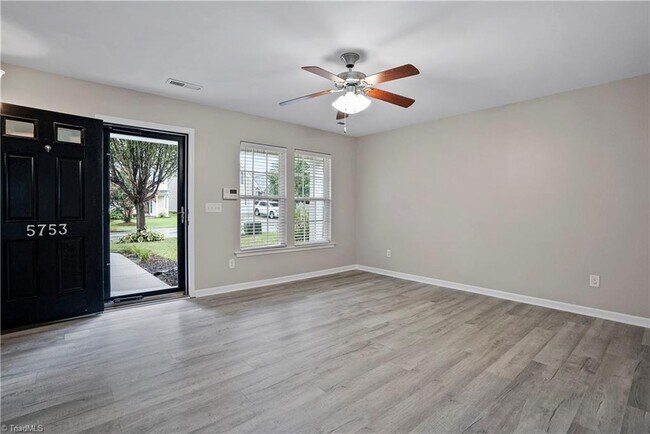 Building Photo - 5753 Misty Hill Cir
