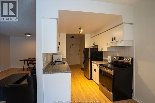 Photo du bâtiment - 1885 Normandy St