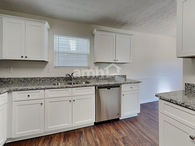 Building Photo - 814 Carlton Pointe Terrace