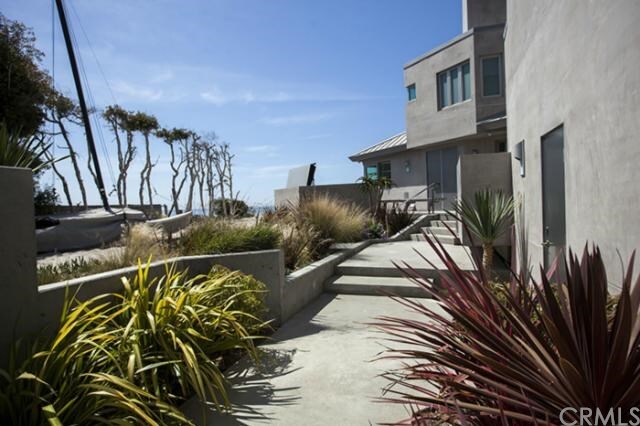 Foto del edificio - 35827 Beach Rd