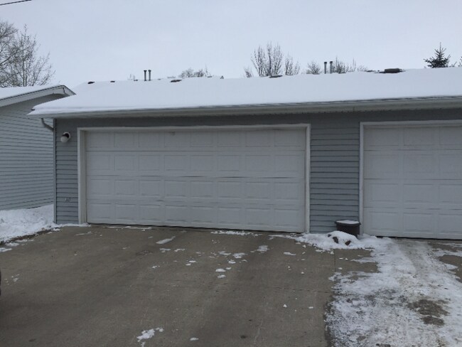 Building Photo - 1605 4th Ave N