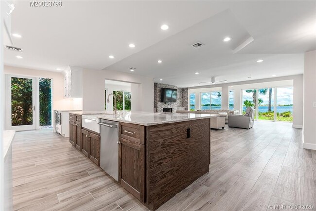 Foto del edificio - 900 NW Winters Creek Rd