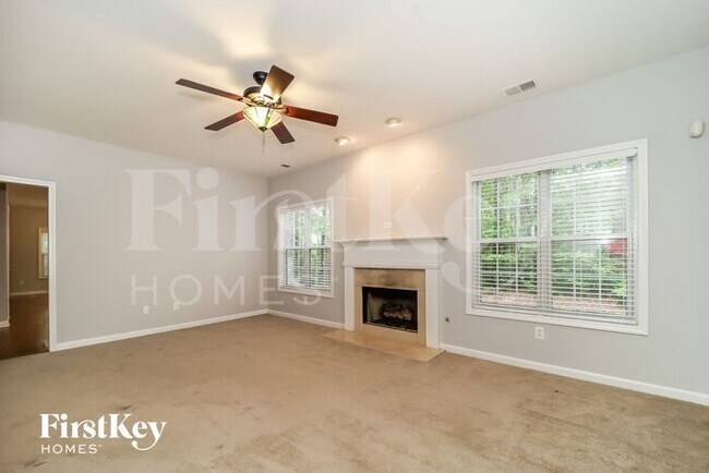 Foto del edificio - 269 Hunt Creek Dr