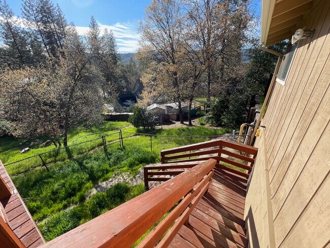 Foto del edificio - 43126 E Sugar Pine Dr