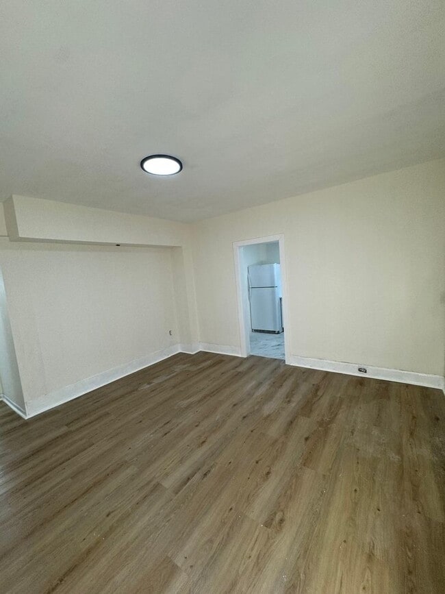 Building Photo - Michael Neuner LLC