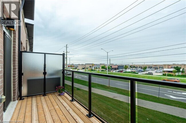 Photo du bâtiment - 120 Court Dr