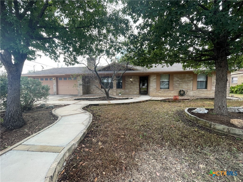 Primary Photo - 1346 Carnation Ln