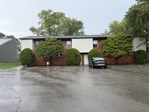 Building Photo - 2023 Belle Terra Rd