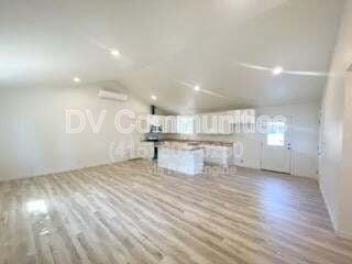 Building Photo - 1246 Hughes St