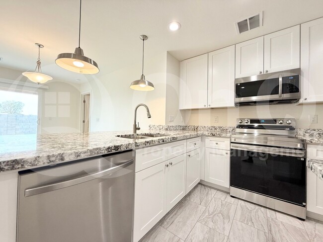 Building Photo - 15120 S Amado Blvd