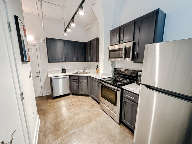 Foto del edificio - 213 N Mead St