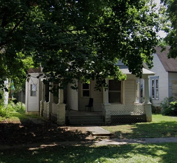 Primary Photo - 1657 E William St