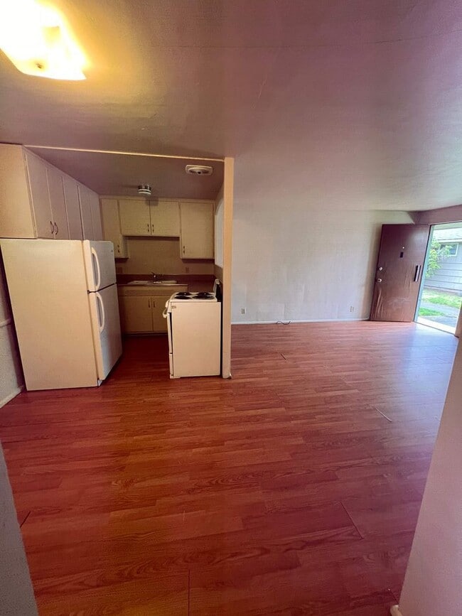 Photo - 614 E 19th Ave Apartment