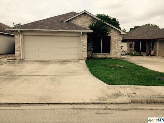 Building Photo - 244 Dogwood Dr