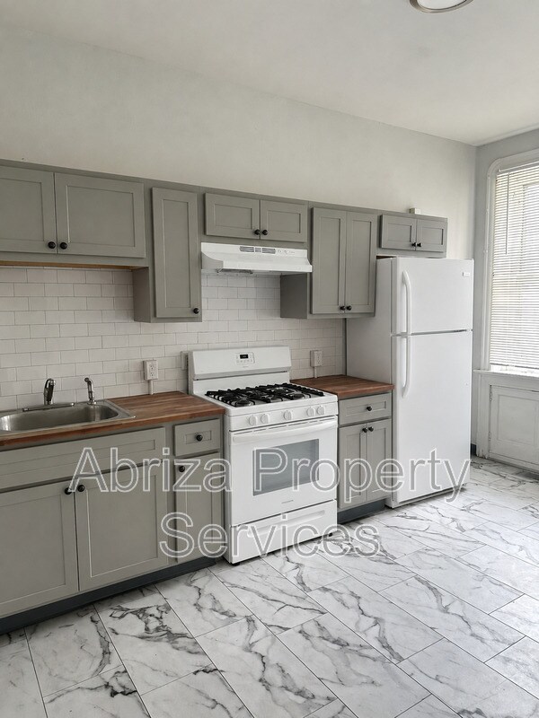 Foto del edificio - 4523 Adelaide Ave