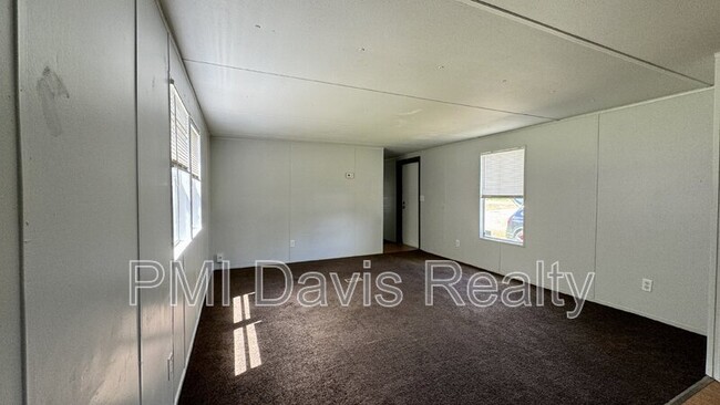 Foto del edificio - 4773 Peppergrass St