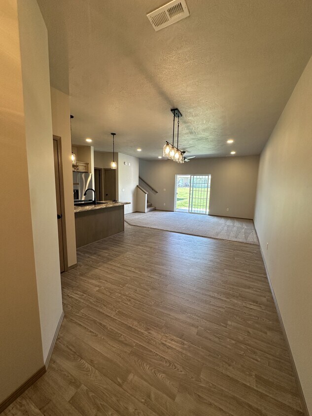 Foto del edificio - 1225 N Marion Rd